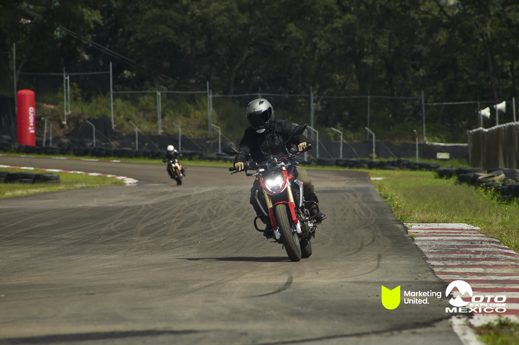 HUNK TRACKDAY 73